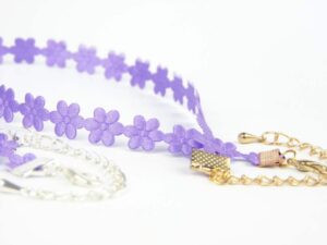 Fialový květinový choker náhrdelník