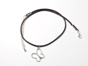 Choker s motýlkem